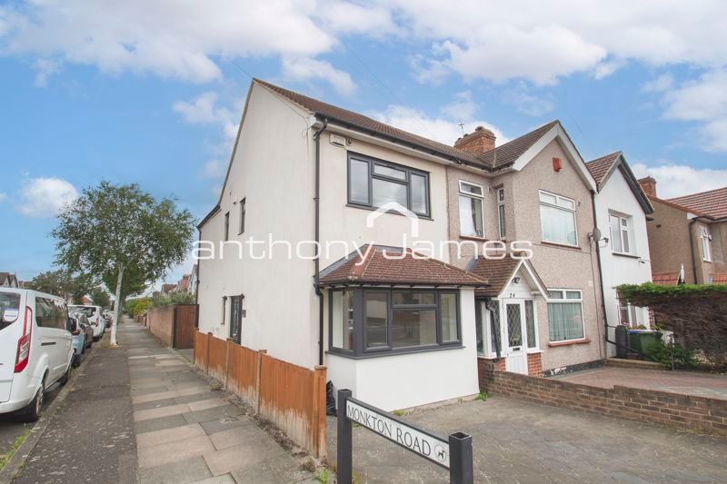 2 bed end terrace house to rent in Monkton Road, Welling DA16, £1,800 pcm Zoopla