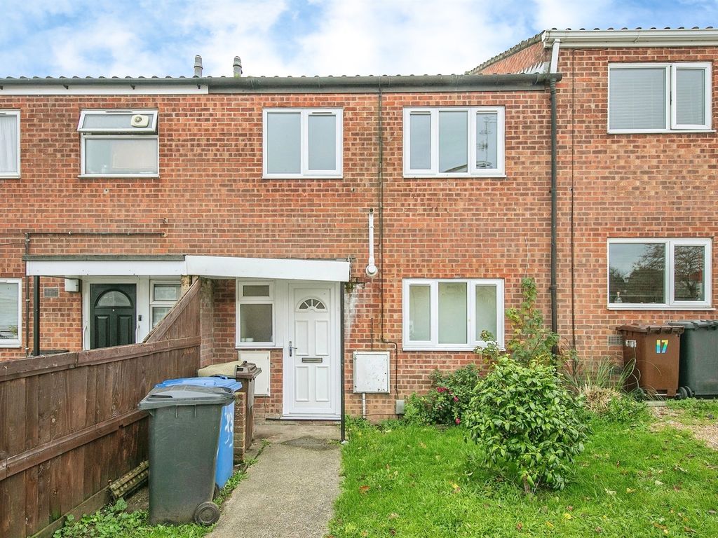 3 bed terraced house for sale in Lupin Road, Ipswich IP2, £225,000 Zoopla