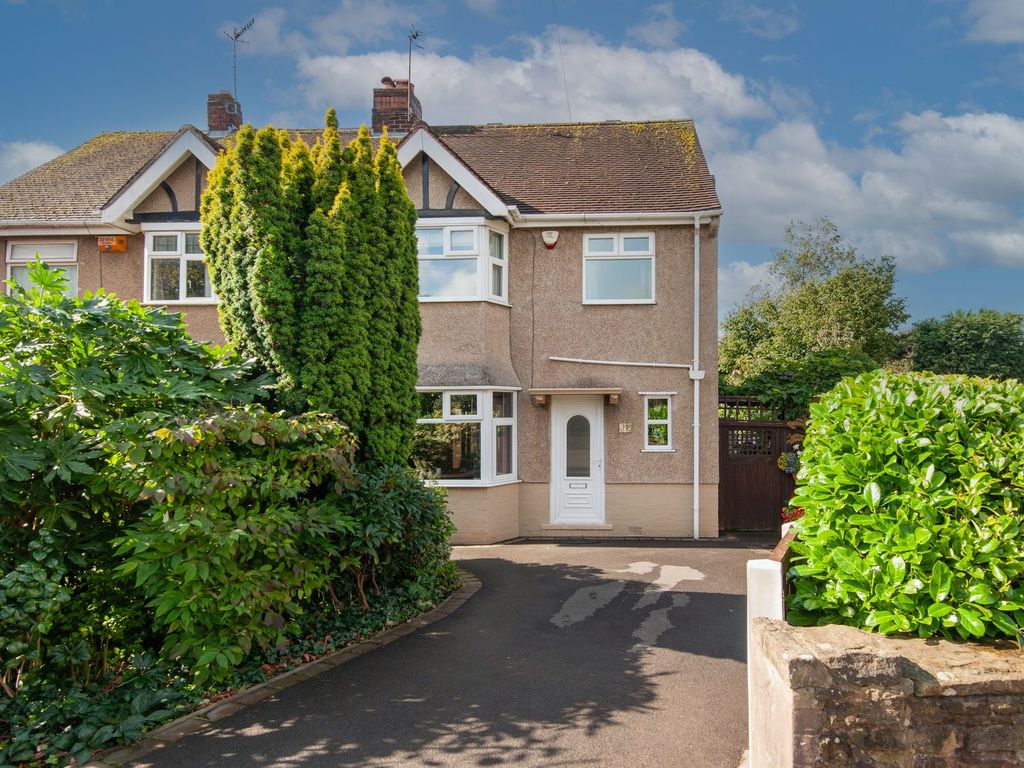 3 bed semidetached house for sale in Hawksley Avenue, Chesterfield S40