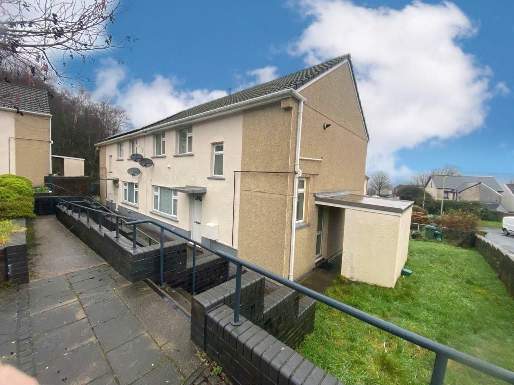 1 bed flat to rent in HeolYMynydd, Aberdare CF44, £550 pcm Zoopla