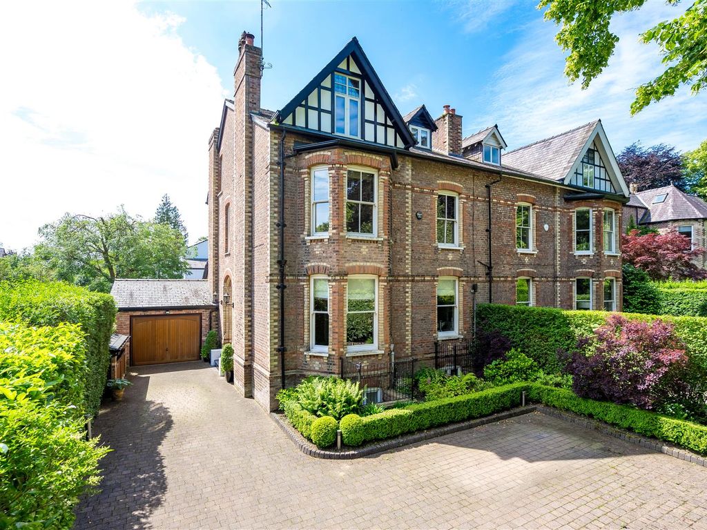 6 bed semidetached house for sale in Winton Road, Bowdon, Altrincham