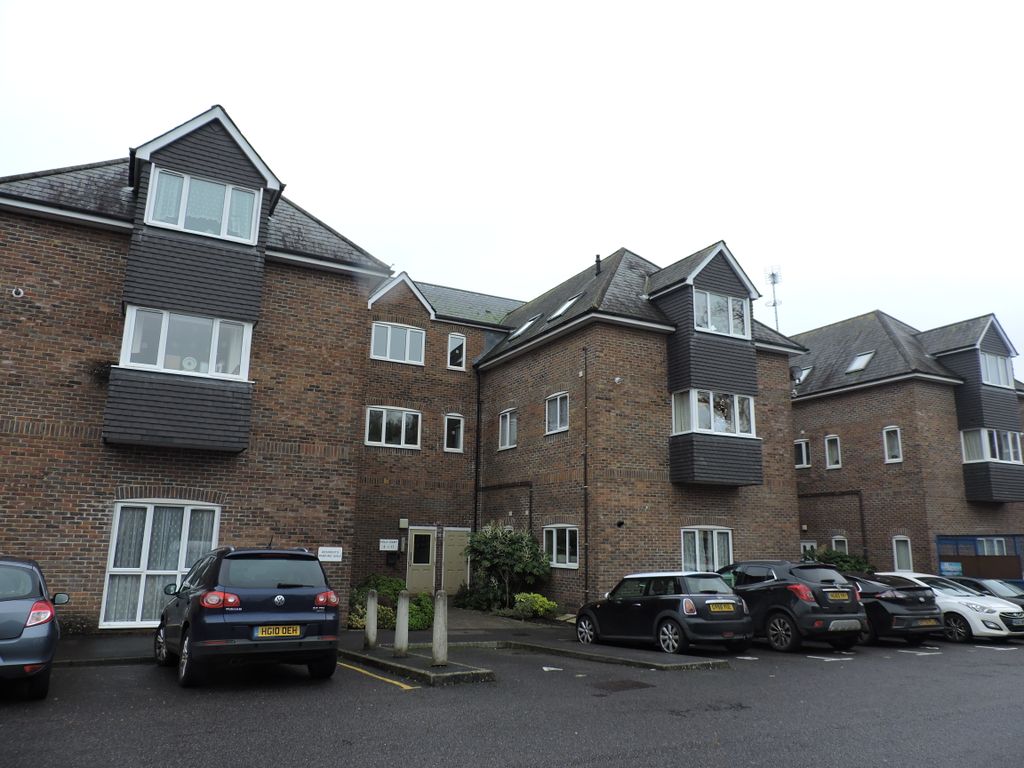 2 bed flat to rent in Station Road, West Moors, Ferndown BH22 Zoopla