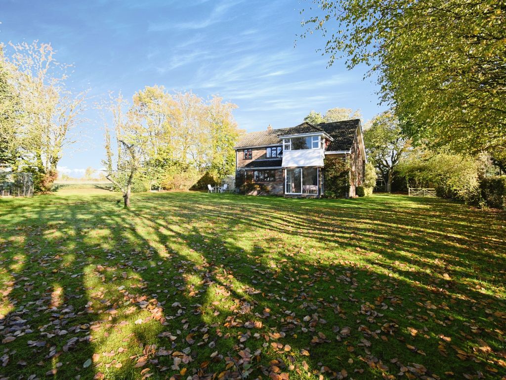 4 bed detached house for sale in Gilderswood Lane, Forncett St. Peter