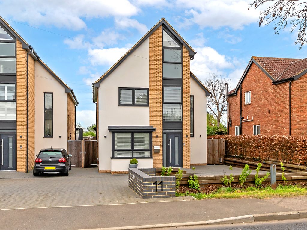 4 bed detached house for sale in Biggleswade Road, Dunton, Biggleswade