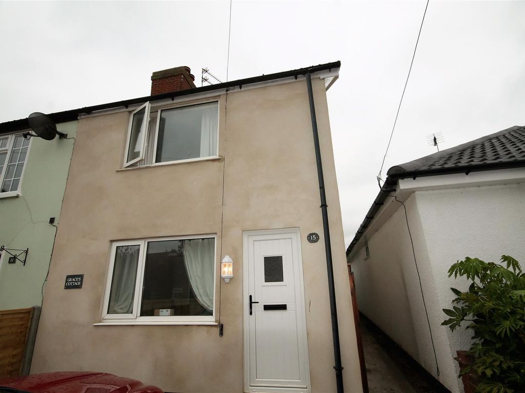 2 bed semidetached house to rent in The Street, Blundeston, Lowestoft