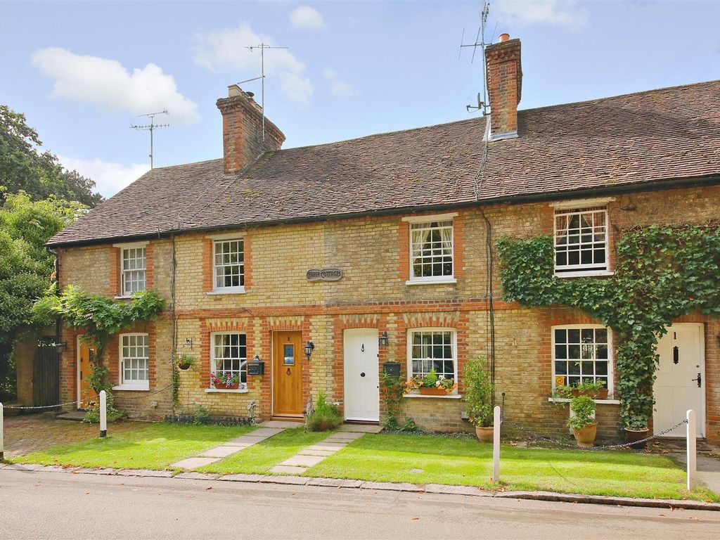 Property Details For 3 Leaper Cottages The Green Letchmore Heath