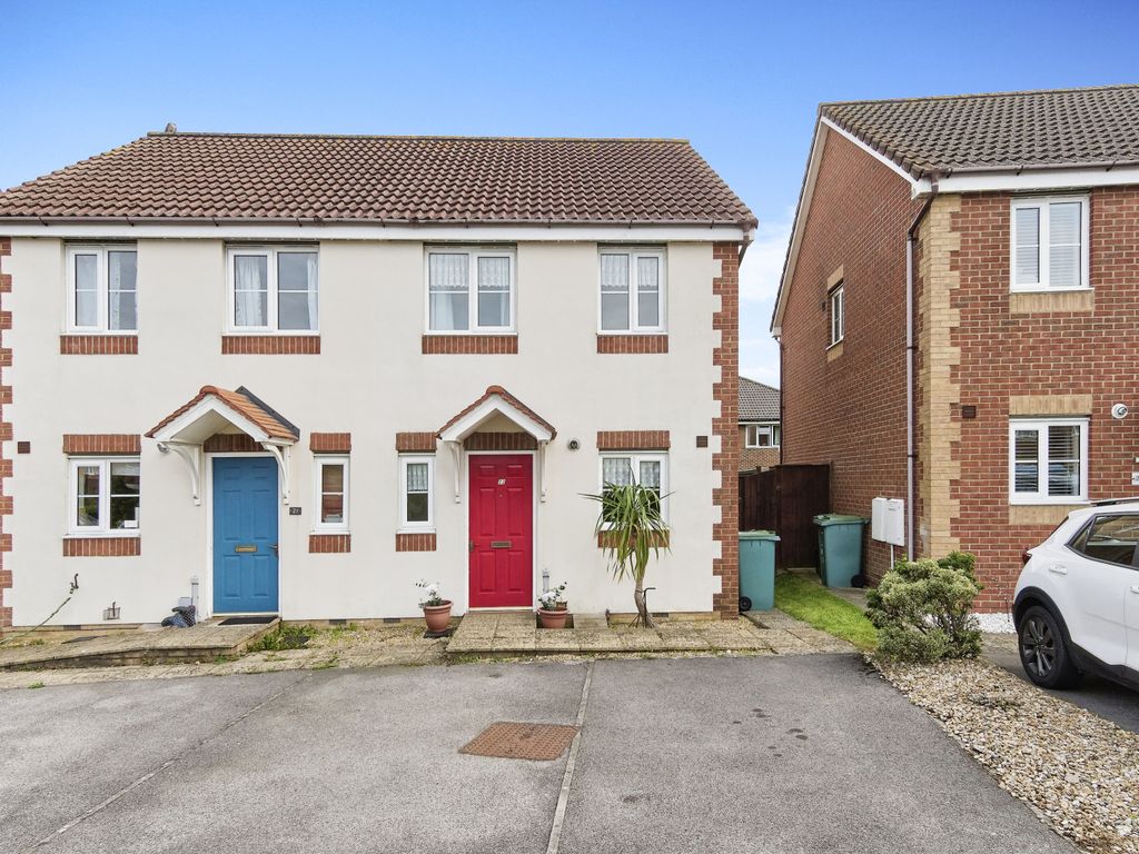 2 bed semidetached house for sale in Osborne Chase, Cowes, Isle Of