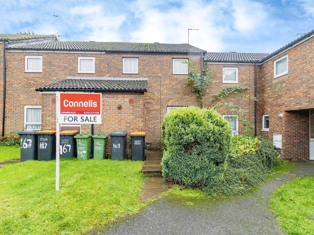 3 bed terraced house for sale in Meadow Way, Leighton Buzzard LU7, £