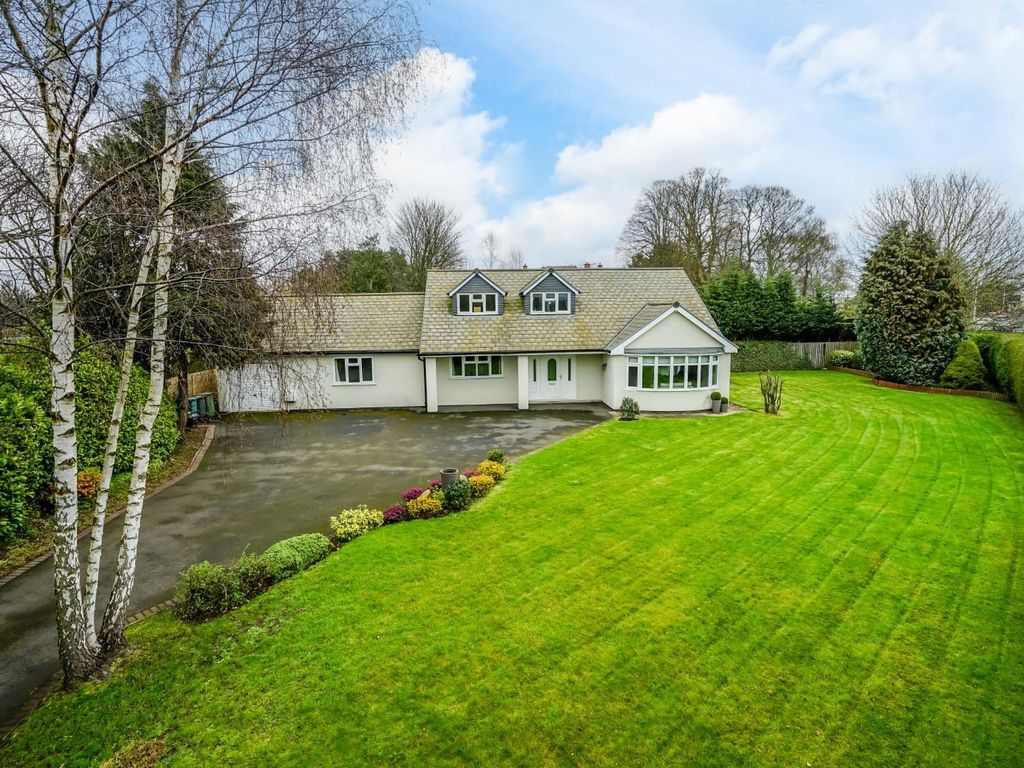 5 bed detached bungalow for sale in Boroughbridge Road, Upper Poppleton
