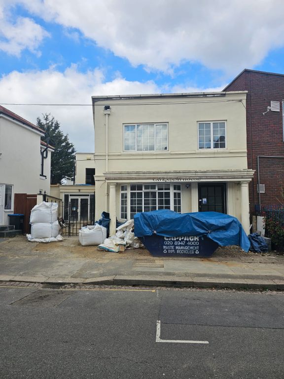 Commercial property to let in Cavendish Avenue, New Malden KT3 Zoopla