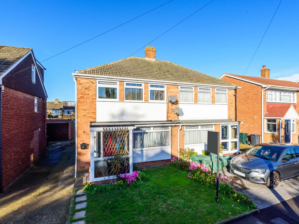 3 bed semidetached house for sale in Lonsdale Crescent, Dartford DA2