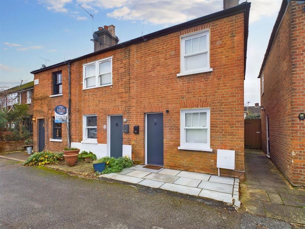2 bed end terrace house for sale in North Road, Hersham, WaltonOnThames KT12, £450,000 Zoopla