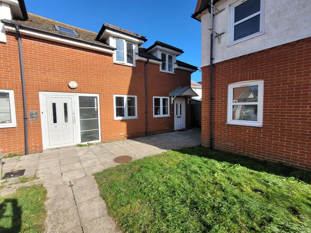 1 bed flat to rent in Flat 12, Hilary House, Park Road, Bognor Regis