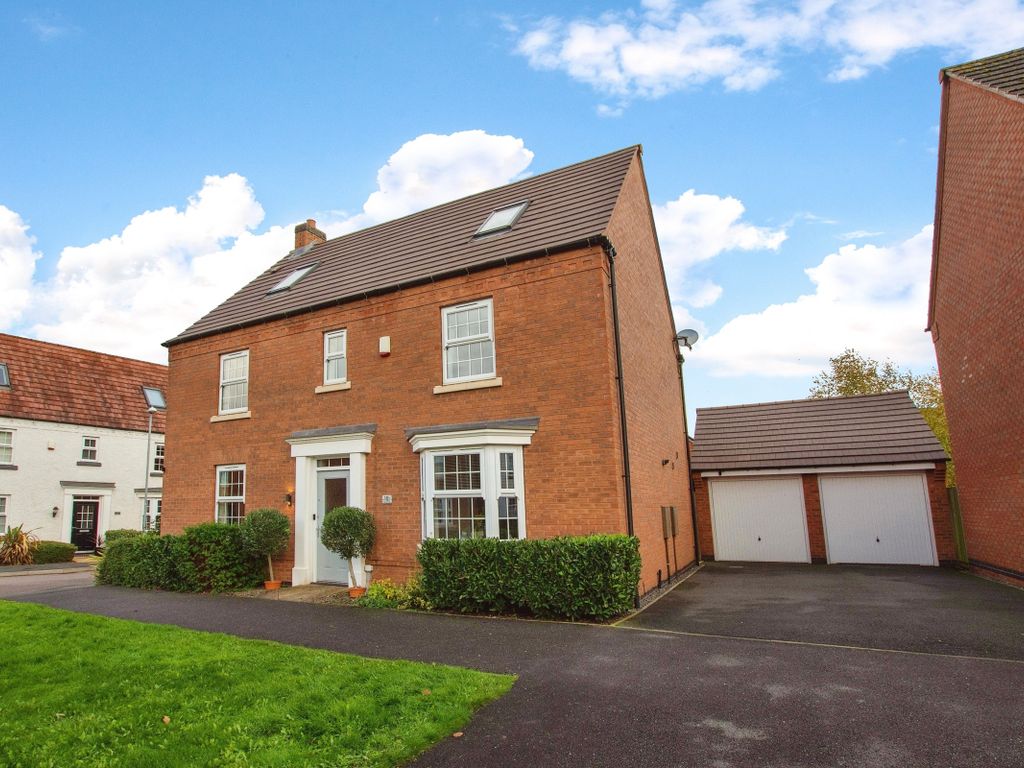 6 bed detached house for sale in Peregrine Road, Hucknall, Nottingham