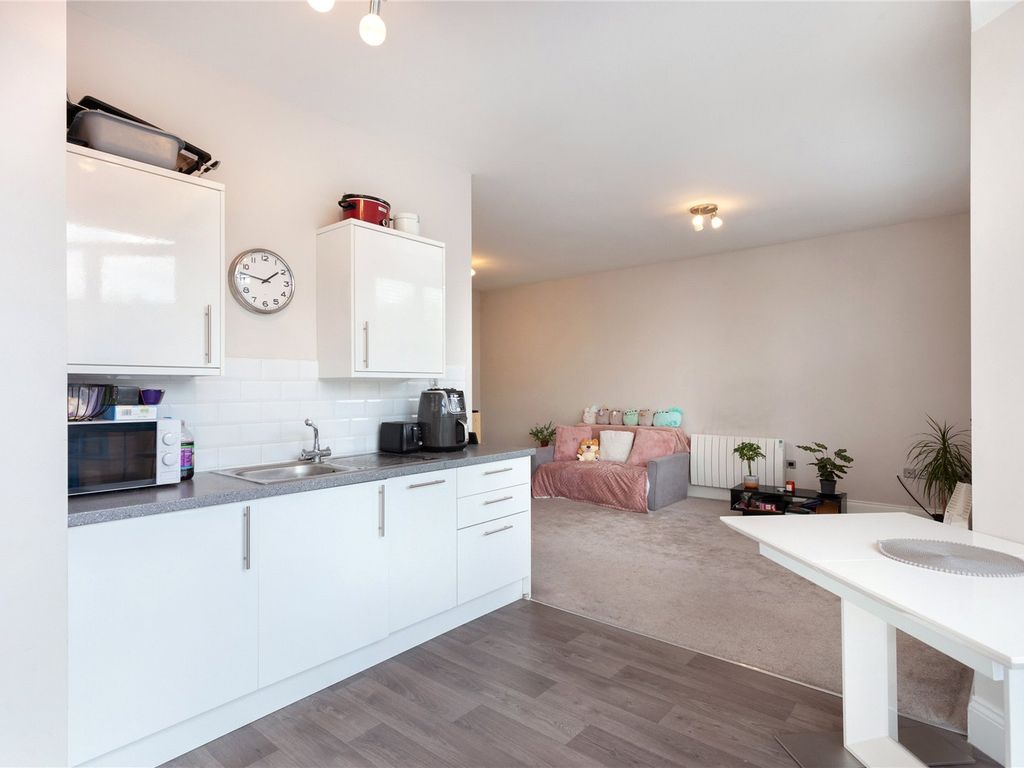 2 bed flat for sale in Marsden Park, York, North Yorkshire YO30, £