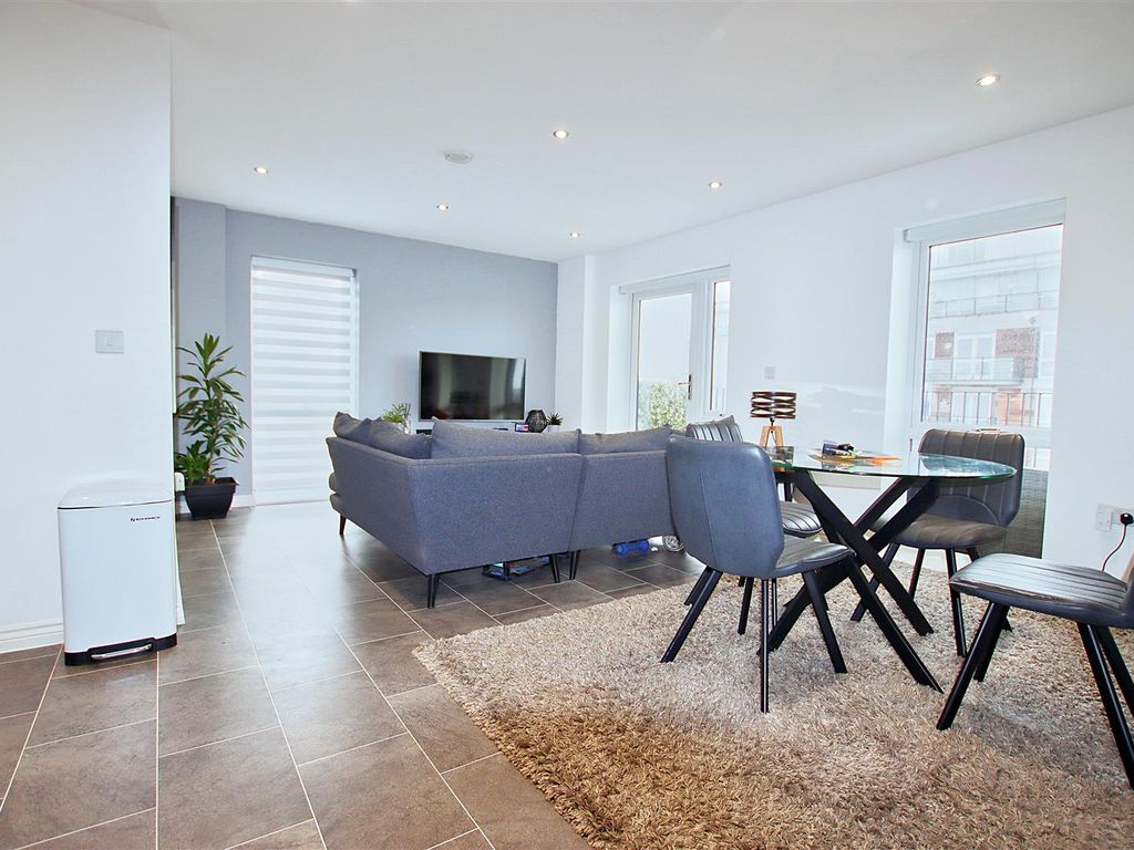 2 bed flat for sale in Affinity Place, Elstree Way, Borehamwood WD6, £