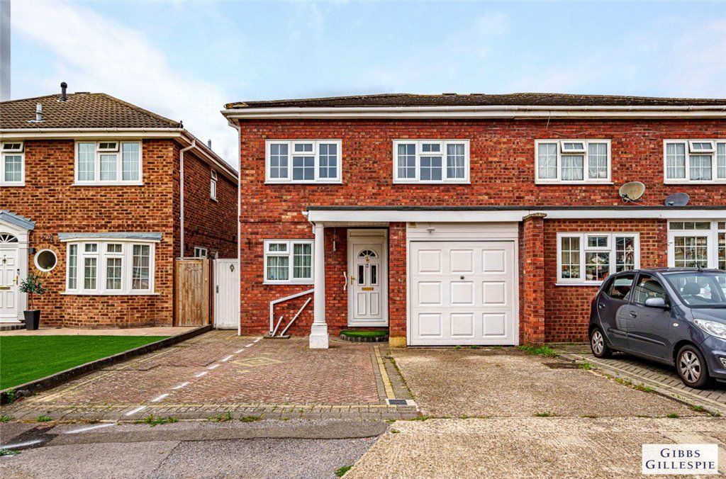 4 bed semidetached house for sale in Verwood Road, Harrow, Middlesex