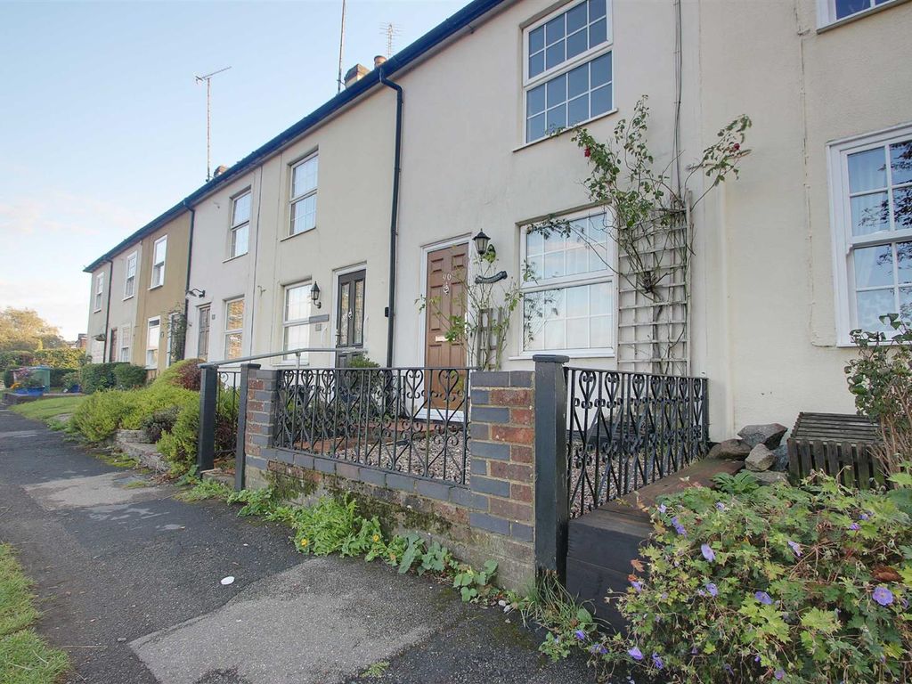 2 bed cottage to rent in Vicarage Road, Pitstone, Leighton Buzzard LU7