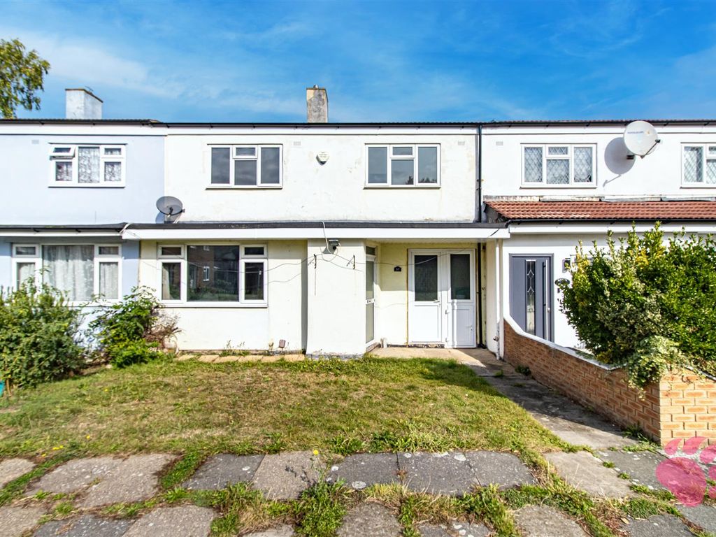 2 bed terraced house for sale in Kirby Road, Basildon SS14, £290,000
