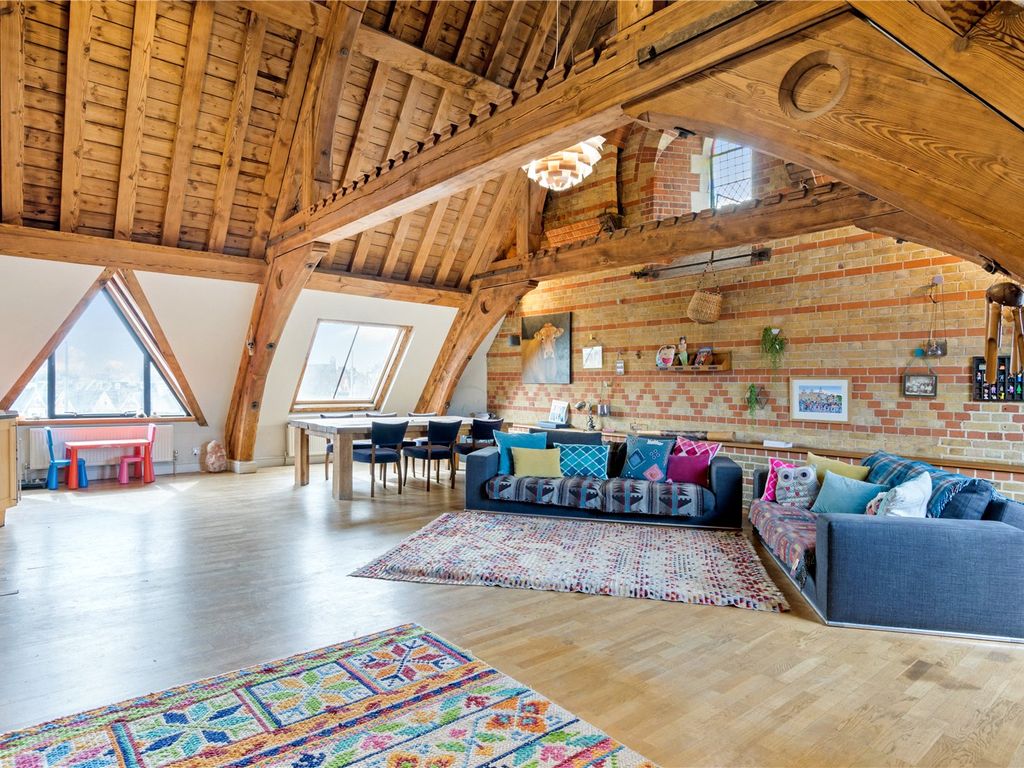 St. Peter's Church, 124 Dartmouth Park Hill, London N19  