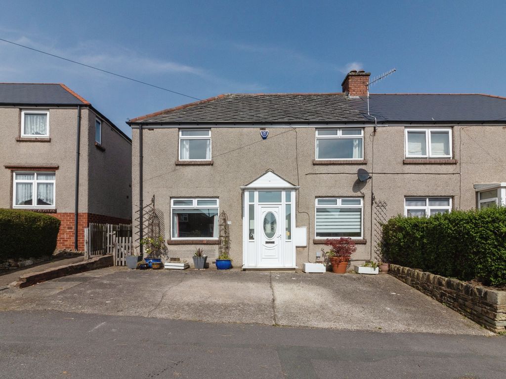 3 bed semidetached house for sale in Oldfield Road, Stannington