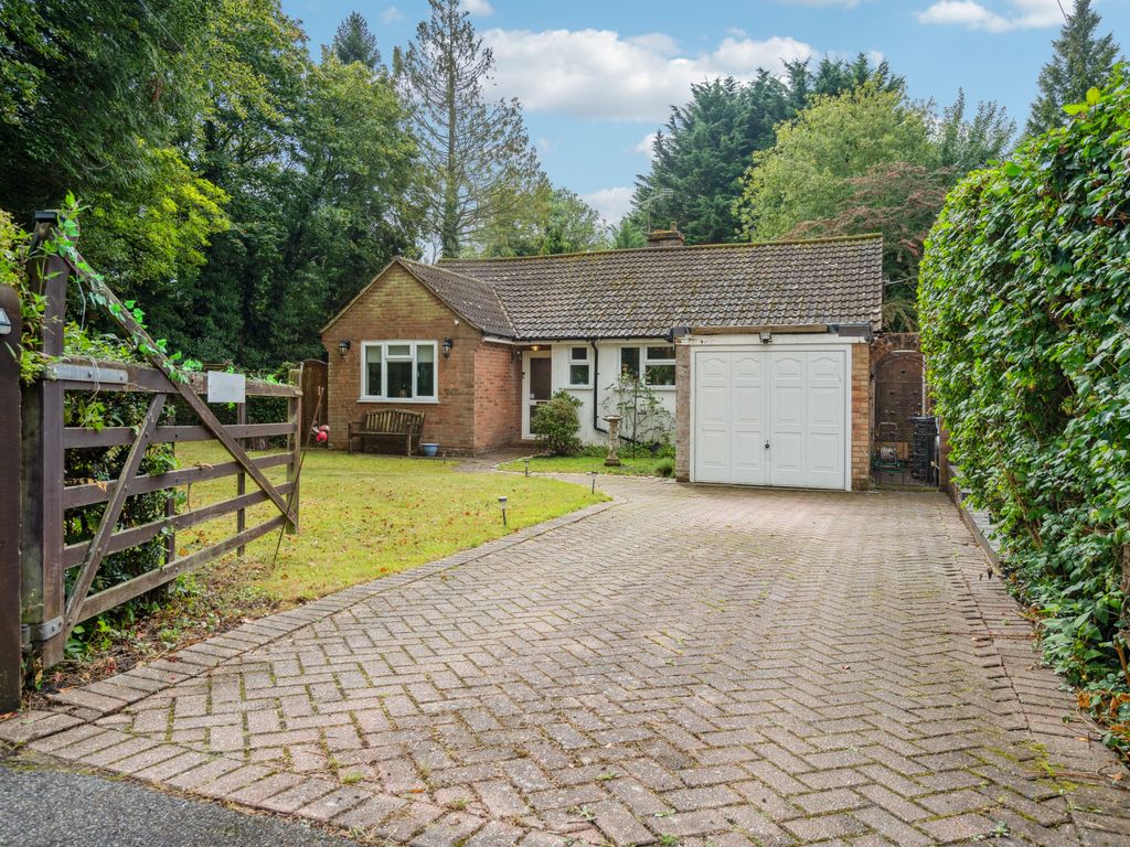 2 bed bungalow for sale in Windsor Lane, Great Missenden