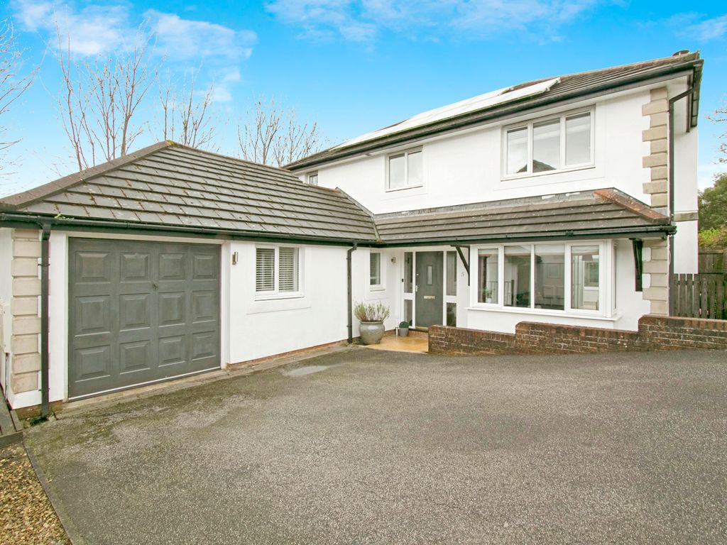 5 bed detached house for sale in Blackberry Way, Truro, Cornwall TR1, £