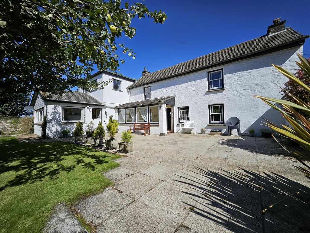 3 bed detached house for sale in Hendra Croft, Newquay TR8, £595,000