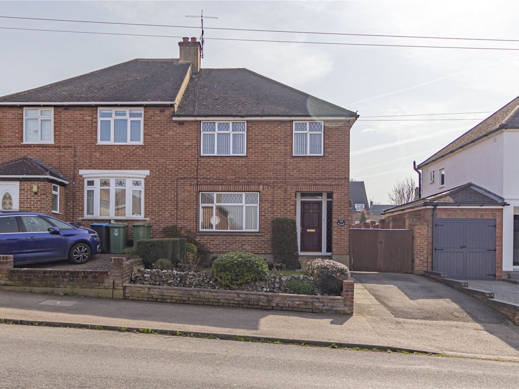 Belmont Road, Nash Mills, Hemel Hempstead, Hertfordshire HP3  