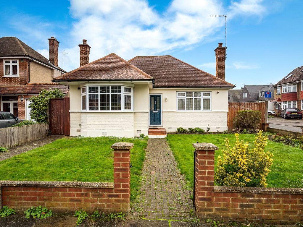 3 bed detached bungalow for sale in The Drive, Harrow HA2 Zoopla