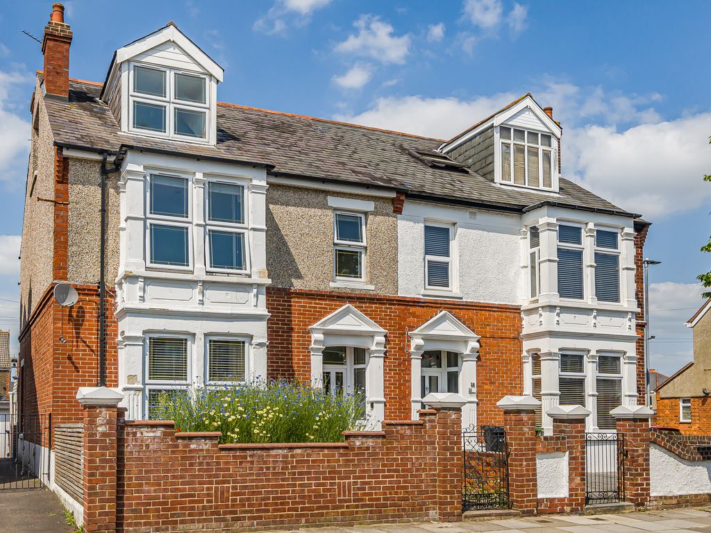 4 bed semidetached house for sale in Kirby Road, Portsmouth PO2, £