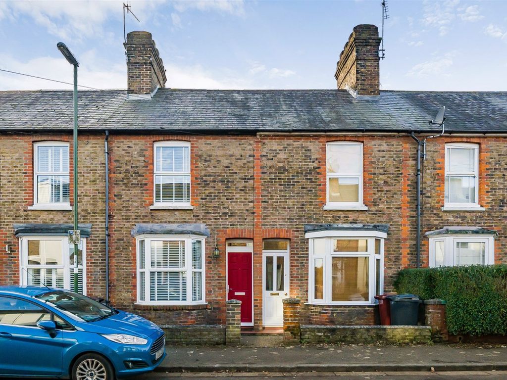 3 bed terraced house for sale in 82 Whyke Lane, Chichester, West Sussex