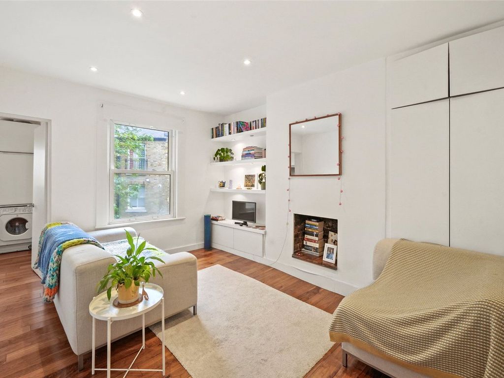 2 bed flat for sale in Camden Park Road, London NW1, £400,000 Zoopla