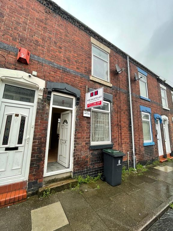 2 bed terraced house for sale in Bond Street, StokeOnTrent ST6 Zoopla