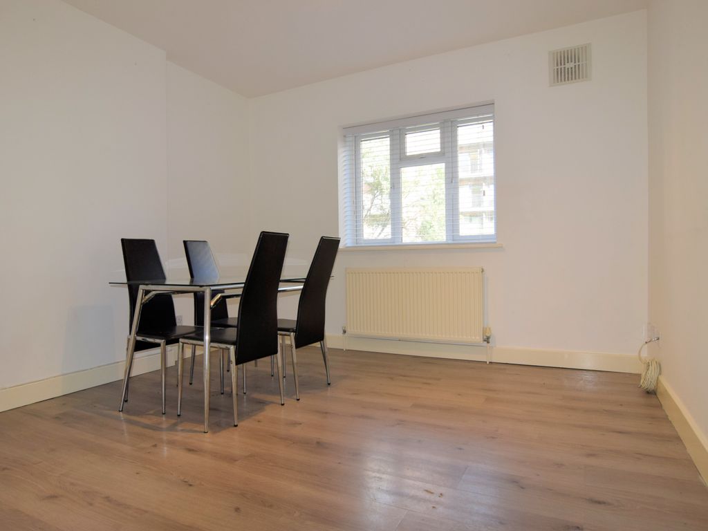 2 bed flat to rent in Raglan Court, Empire Way, Wembley, London HA9