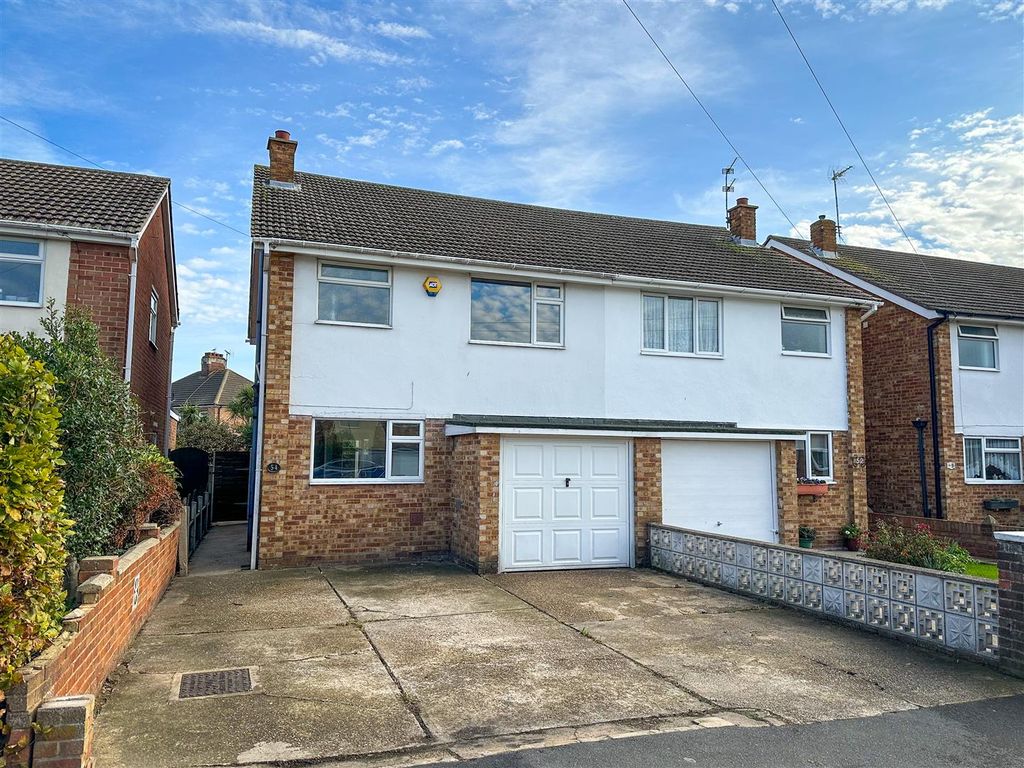 3 bed semidetached house for sale in Knox Road, ClactonOnSea CO15 Zoopla