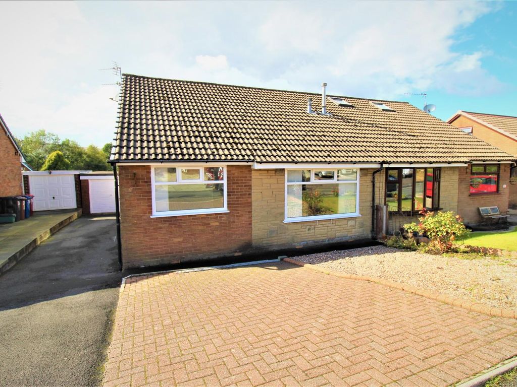 3 bed semidetached bungalow for sale in Abbey Crescent, Darwen BB3
