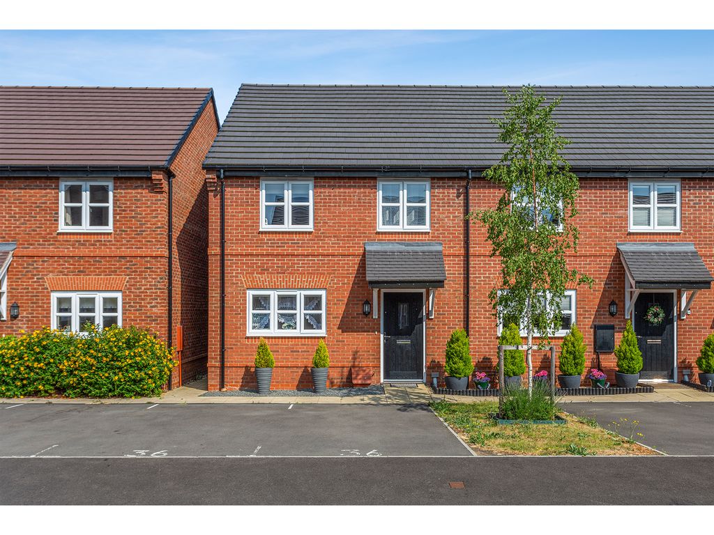 3 bed end terrace house for sale in Lennon Way, Aylesbury HP21 Zoopla