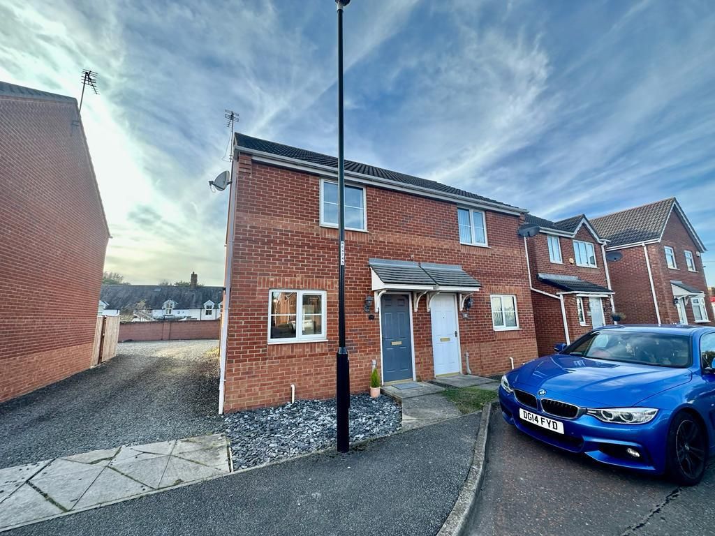 2 bed property for sale in Lyons Gardens, HettonLeHole, Houghton Le