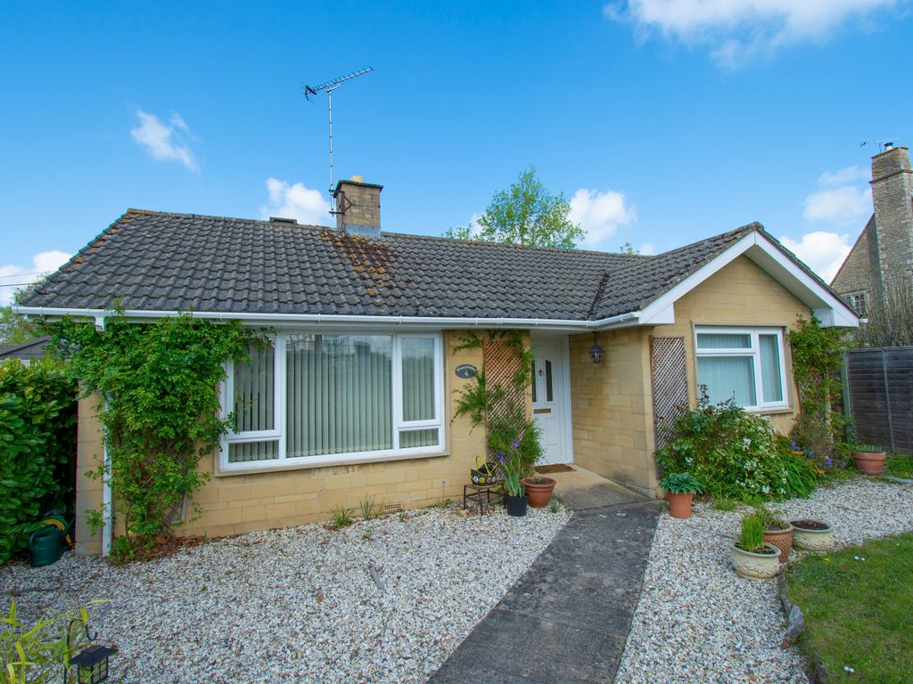 2 bed bungalow for sale in Burford Road, Lechlade GL7 Zoopla