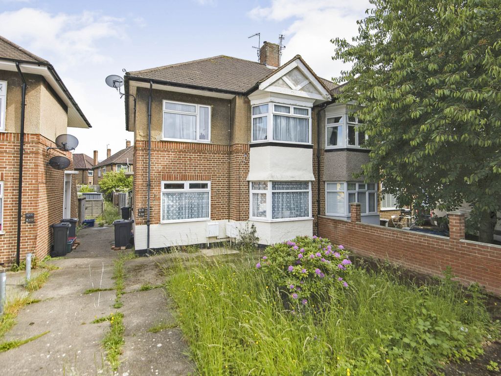 2 bed for sale in Amesbury Road, Feltham TW13 Zoopla