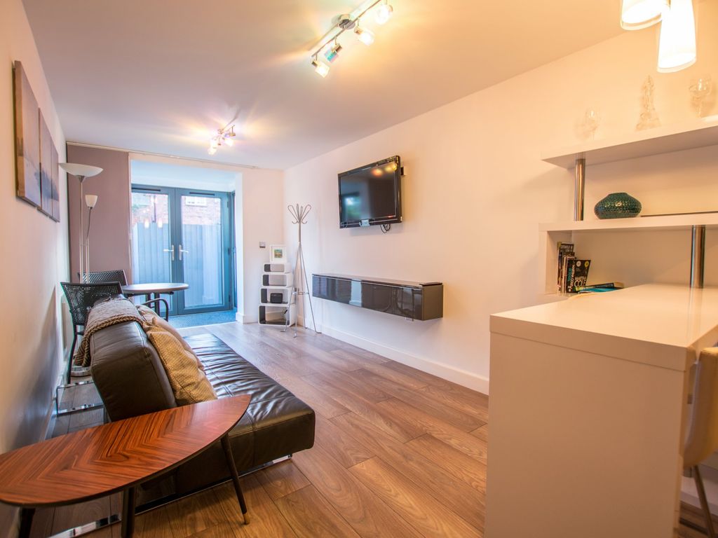 1 bed flat to rent in St. Pauls Street South, Cheltenham GL50, £900 pcm