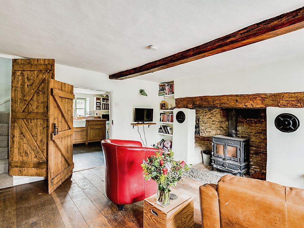 2 bed detached house for sale in High Street, Charlton On Otmoor