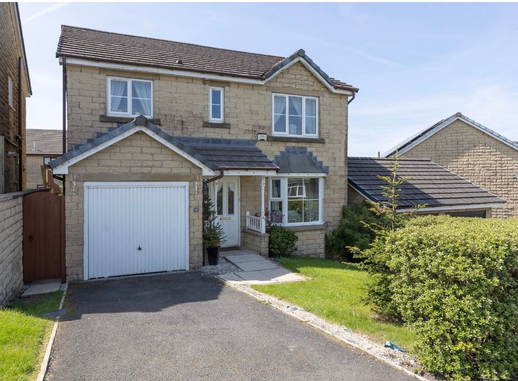 4 bed detached house for sale in Fieldfare Way, Bacup OL13 Zoopla