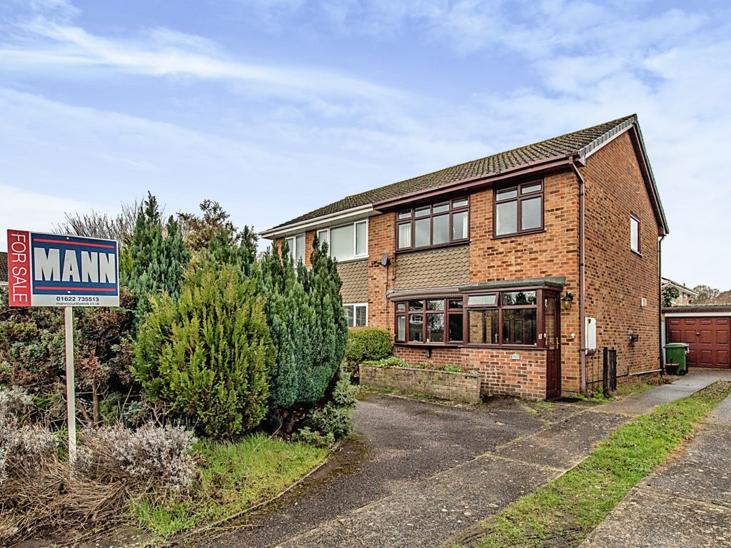 3 bed semidetached house for sale in Cowden Road, Maidstone, Kent ME14