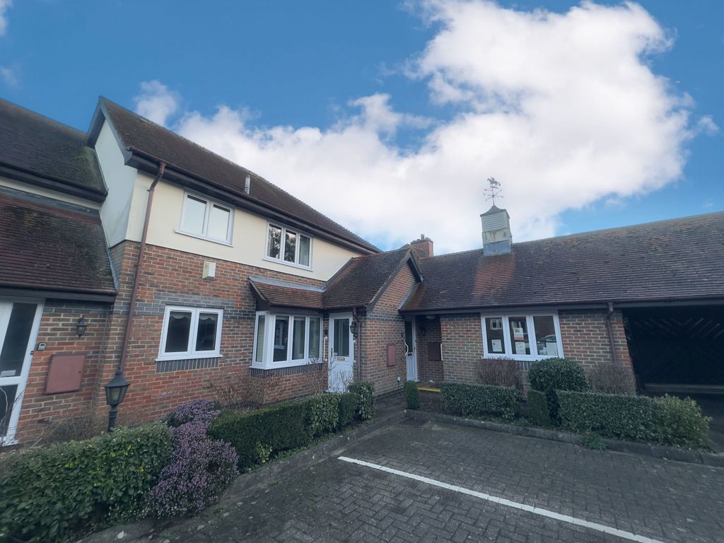 2 bed property for sale in Garrett Close, Kingsclere, Newbury RG20 Zoopla
