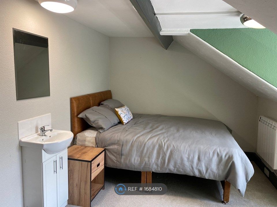 Room to rent in St. Andrews Road, Taunton TA2 Zoopla