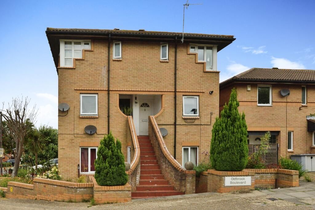 2 bed for sale in Oldbrook Boulevard, Oldbrook, Milton