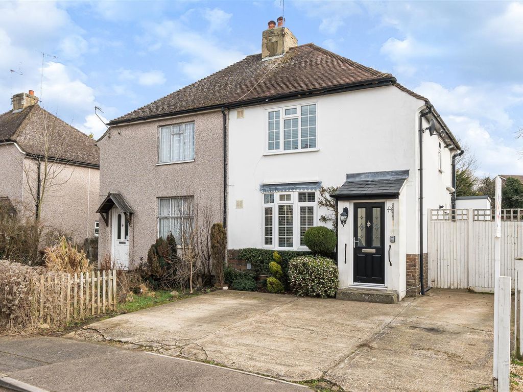 2 bed semidetached house for sale in Oatfield Road, Tadworth KT20 Zoopla