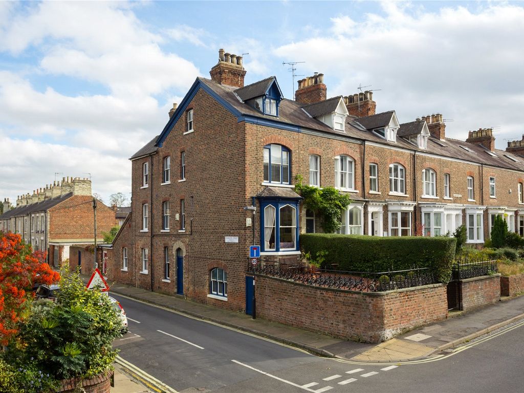 4 bed end terrace house for sale in Charlton Street, York YO23 Zoopla